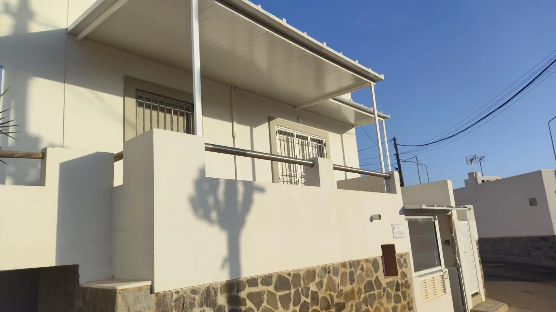 Casas Maria Carmona contacts